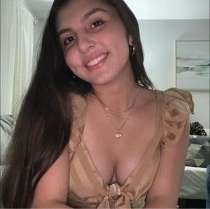 Meet your Posher, Alejandra